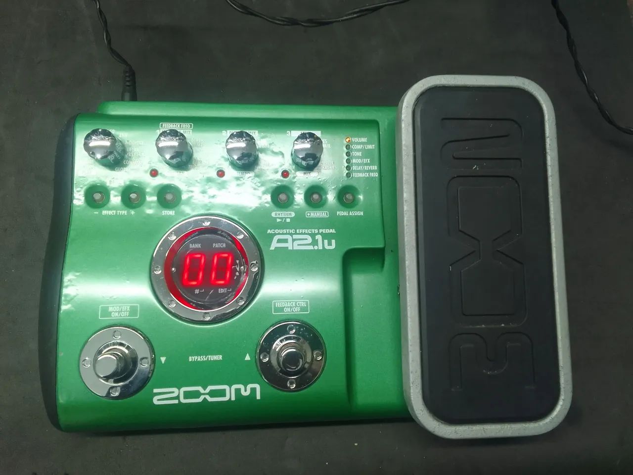 Pedaleira de efeitos para violão zoom a2.1un - Instrumentos