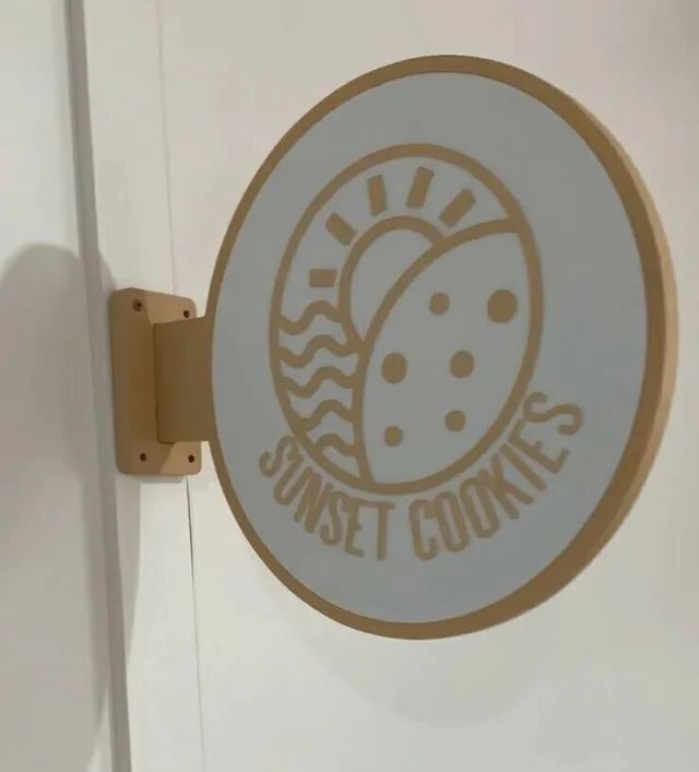 Totem Pitulito Personalizado para área externa