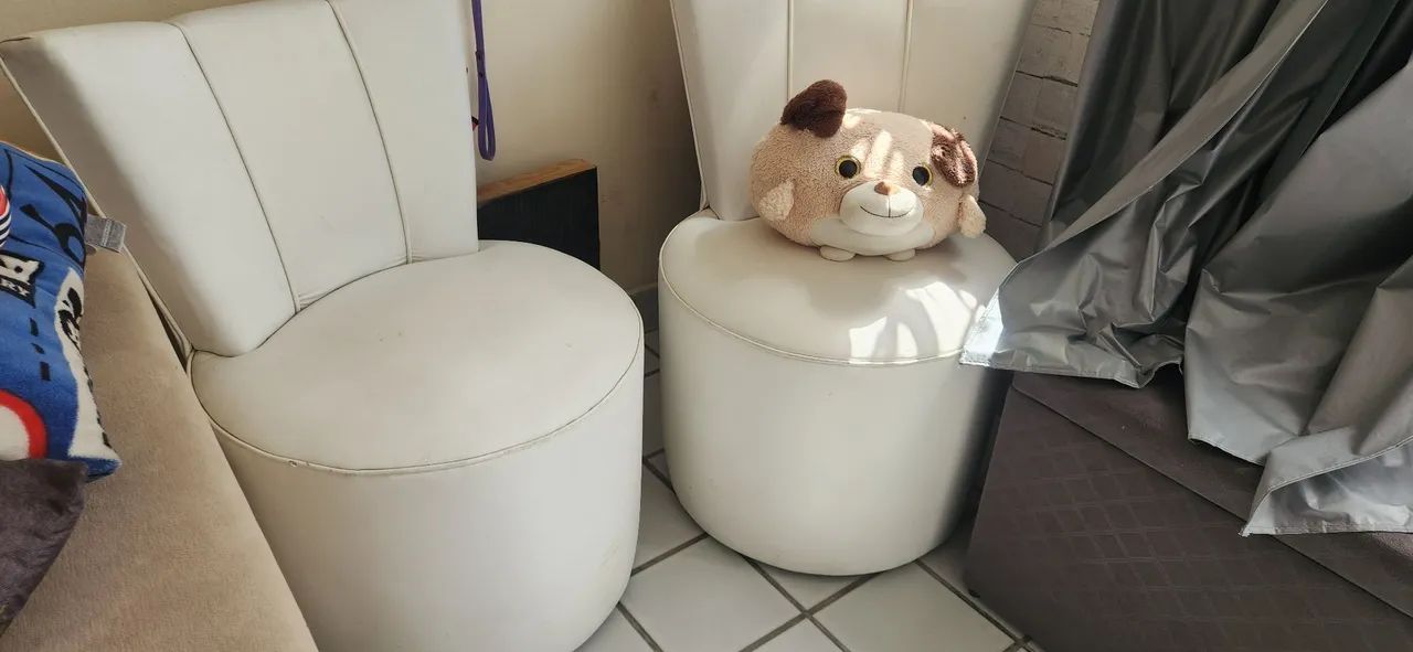 Poltronas 64276686430338121