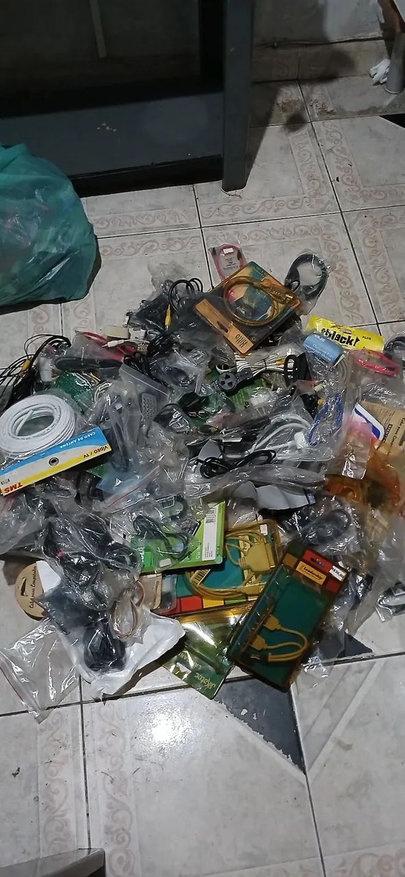 Grande variedade de cabos e periféricos para PC - Foto 2