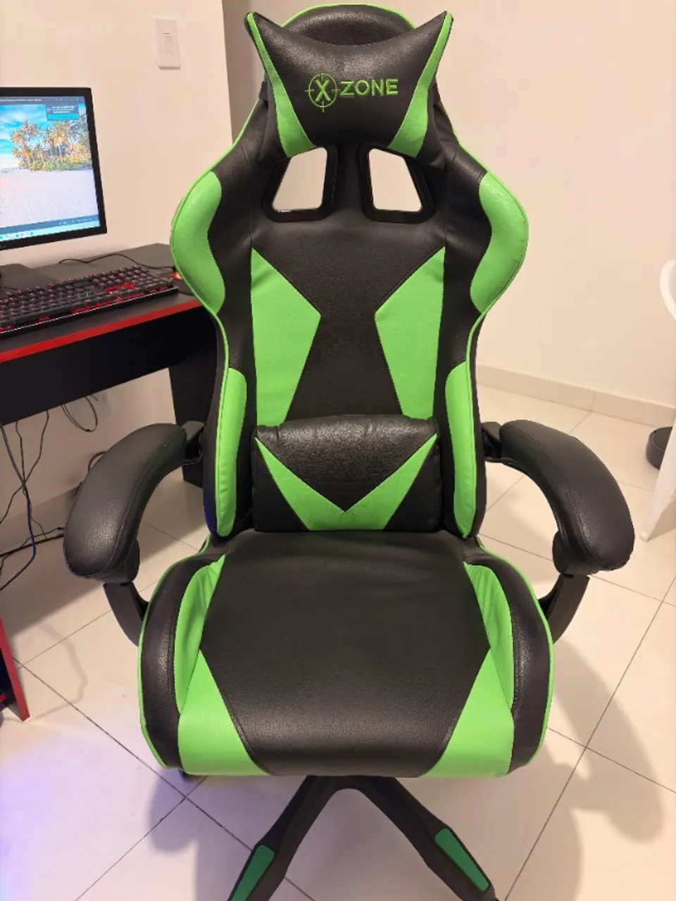 Cadeira Gamer Premium X-Zone, Até 135KG, Reclinável, Almofada Para Lombar e Pescoço, Preta