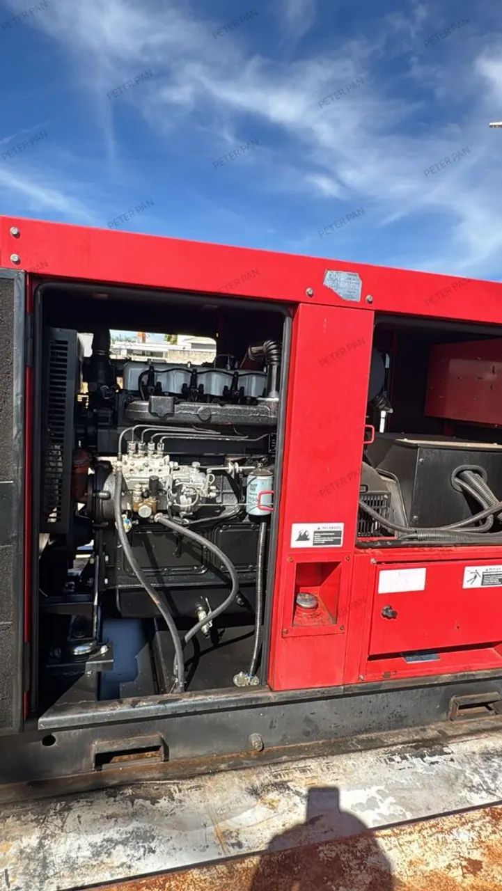 Gerador Elétrico a Diesel 72 KVA - Foto 5