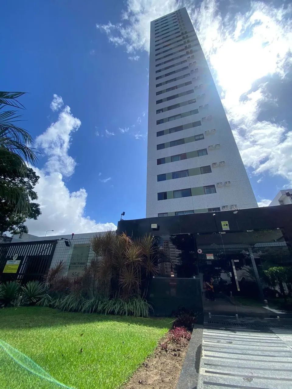 APARTAMDNTO NA TORRE ZONA NORTE DO RECIFE 2 QUARTOS DE LUXO TODO MOBILIADO COM LAZER COMPL - Foto 2