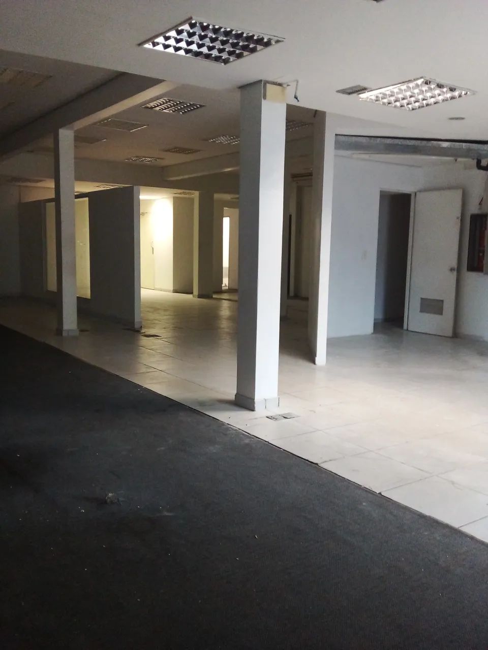 Alugo Excelente Ponto Comercial no Coração do Montese - 339 m² - Foto 7
