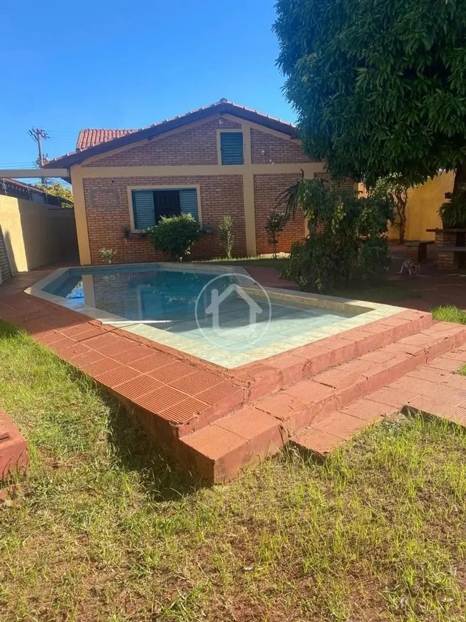 IMÓVEL COM PISCINA VILA BANDERANTES