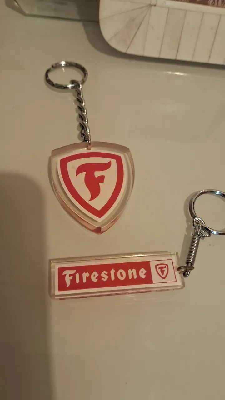 Firestone 2 Antigos e Colecionáveis Chaveiros da Marca em estado de novos  - Foto 2