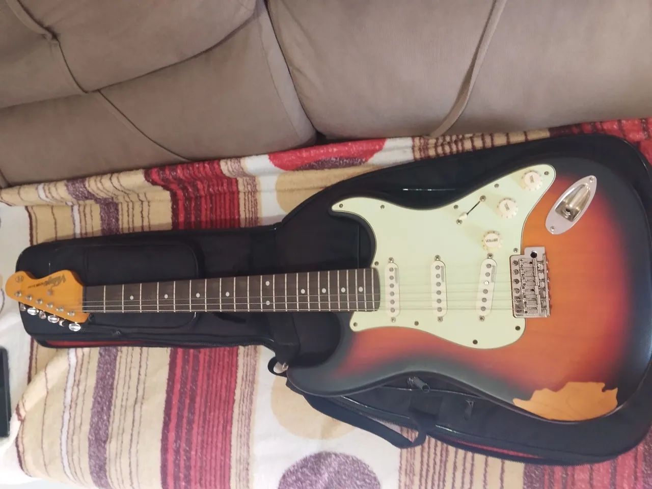 Guitarra Vintage V6 Icon - Foto 2