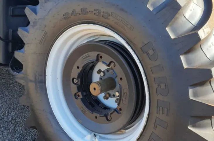 Trator  NEW Holland 4x4 2017. - Foto 6