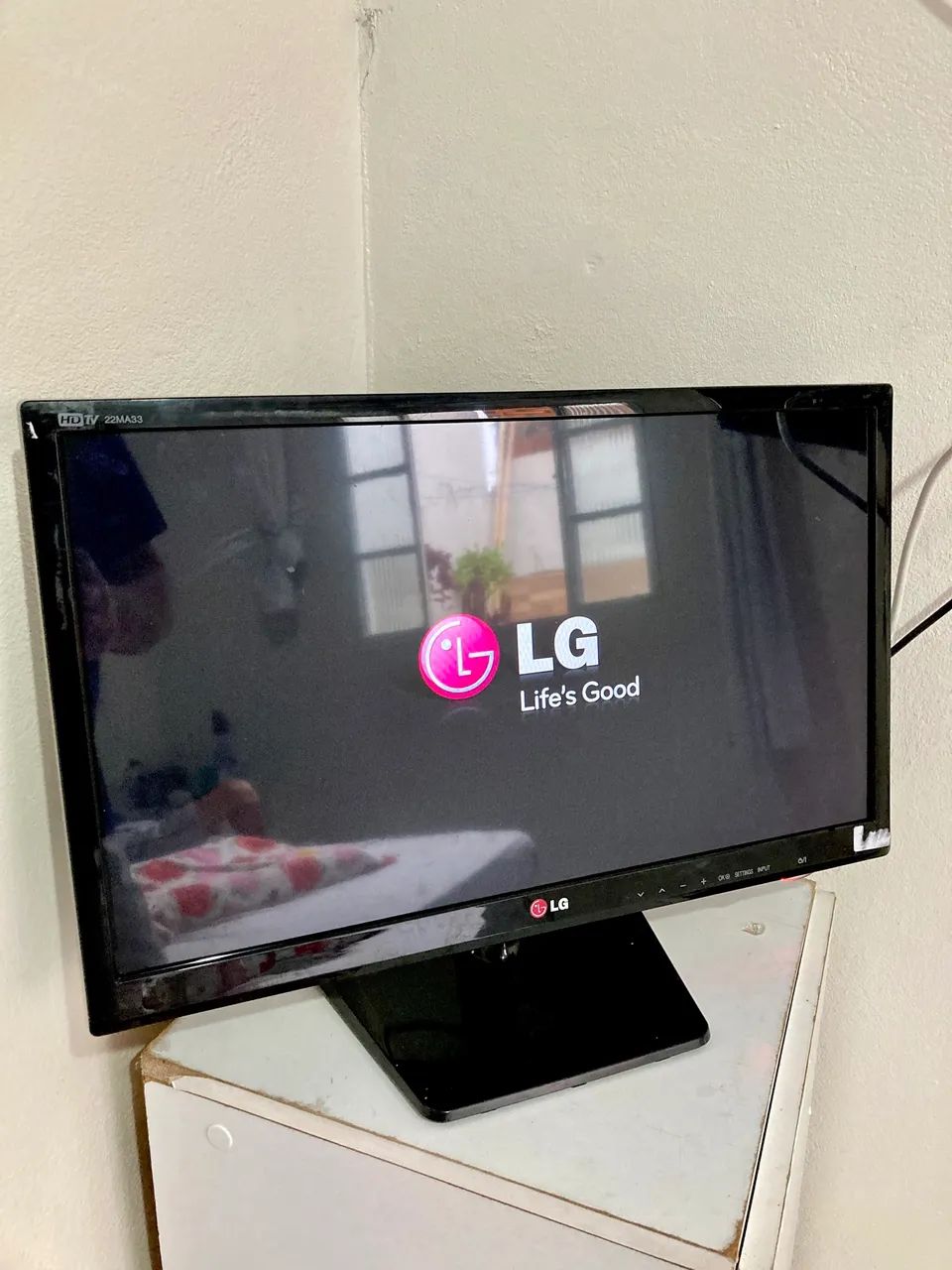 22" Refurbished 220V TV with Remote Control and Power Supply, New Screen63824076480641121