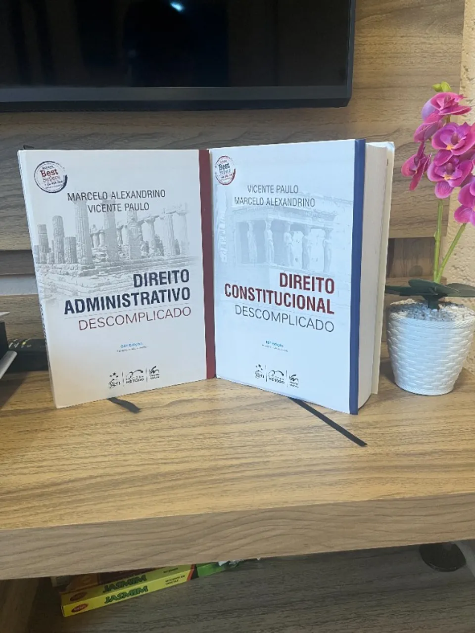 Livros Direito Constitucional e Direito Administrativo