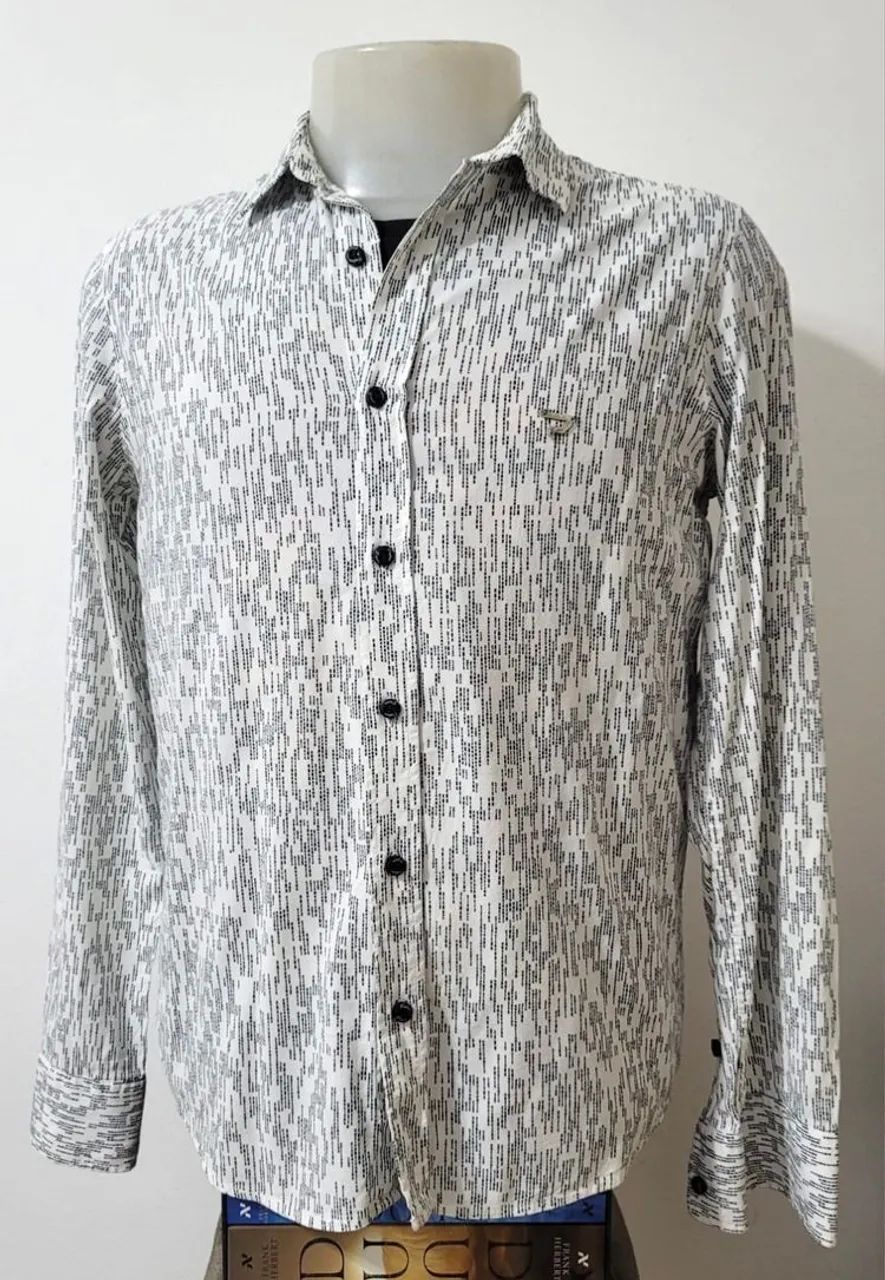 camisa estampada prefixo Tam M - Foto 4