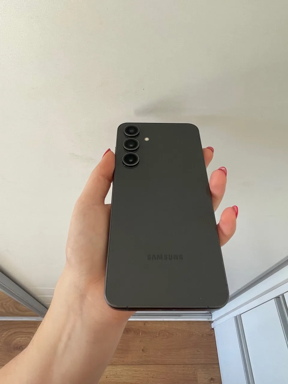 SAMSUNG S24 FE PRATICAMENTE NOVO