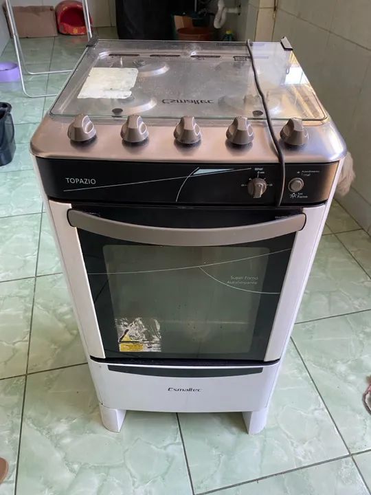 Fogão 4 bocas semi novo!