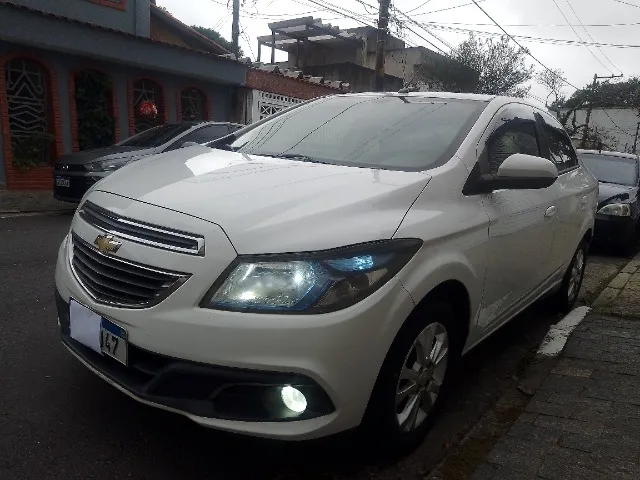 Prisma 2015 1.4 LTZ completo