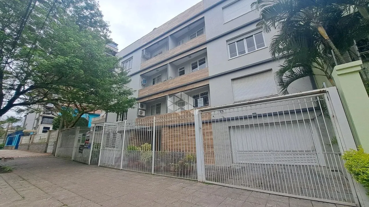 Apartamento de 2 dormitórios no bairro Petrópolis em Porto Alegre.