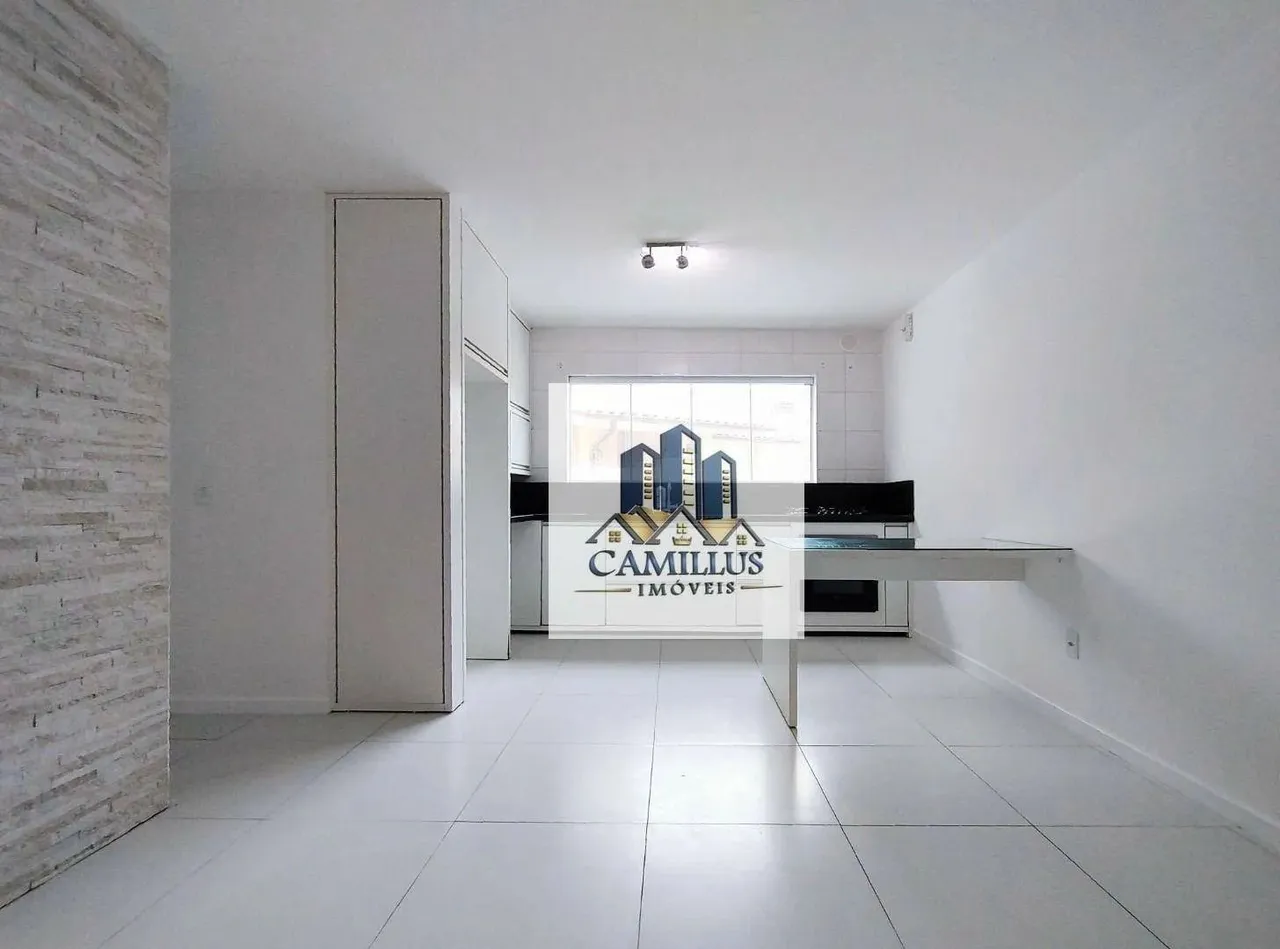 Apartamento Financiavel com 2 dormitórios à venda, 50 m² por R$ 395.000 - Carianos - Flori
