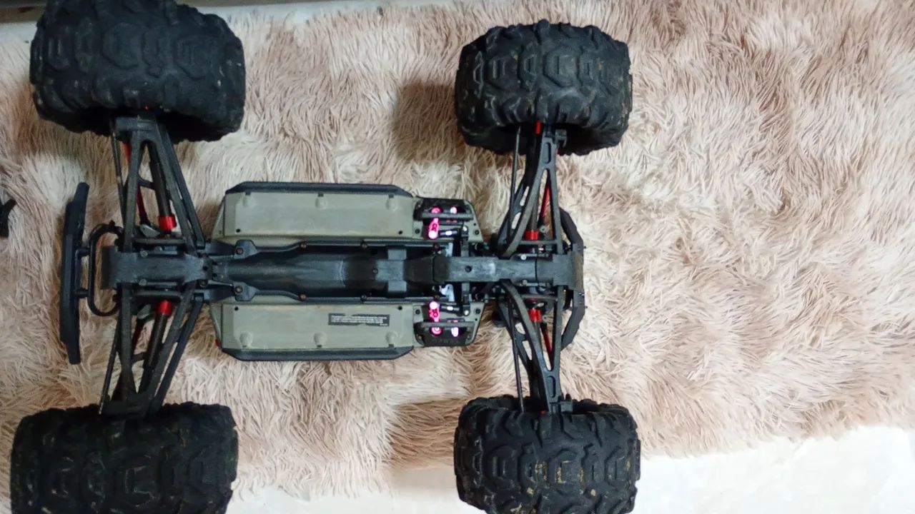 Automodelo traxxas summit 1/10  - Foto 5