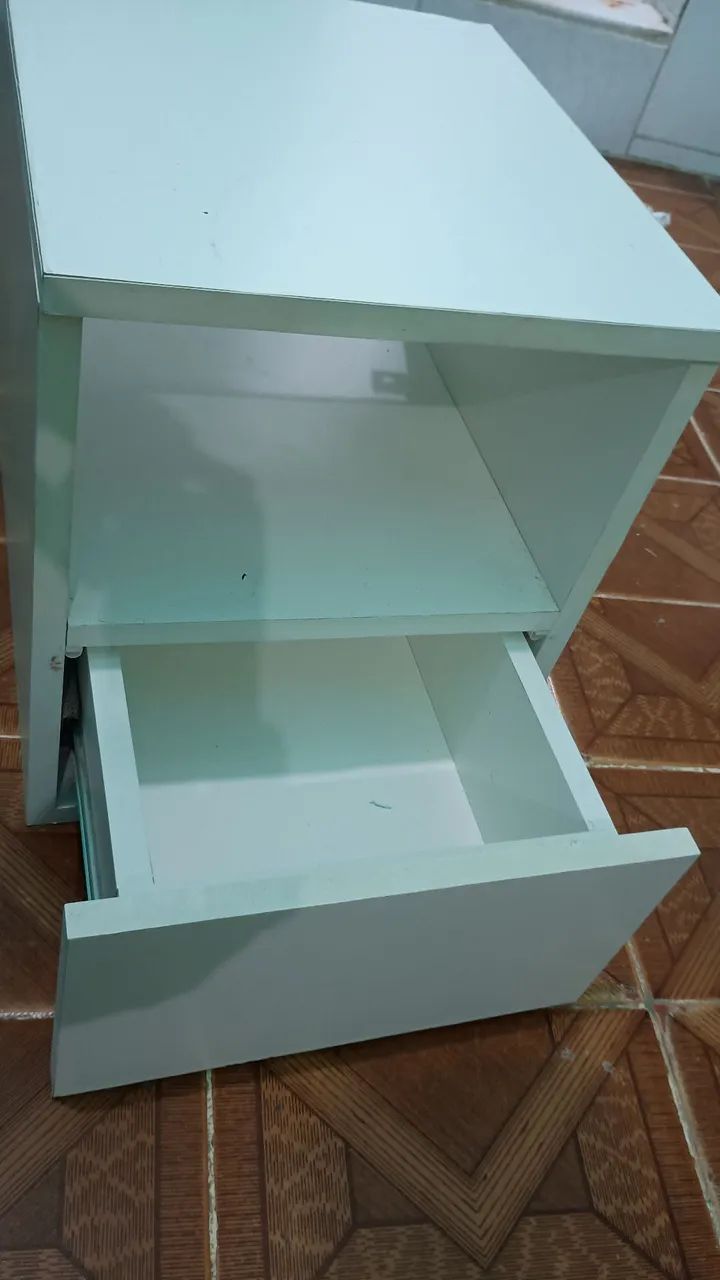Criado mudo / suspenso / 42x40<br>$ 40,00 - Foto 2