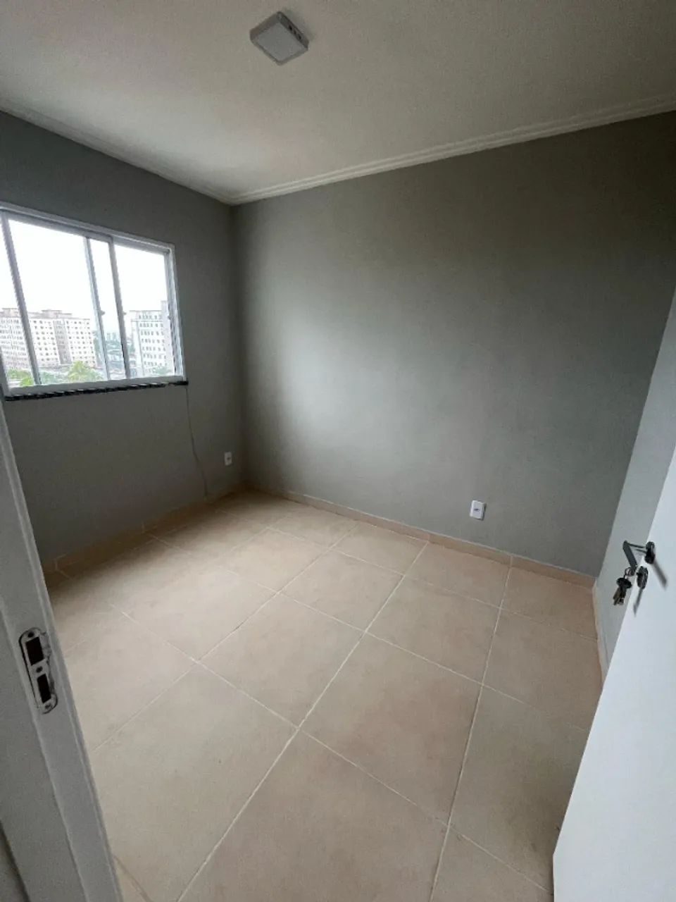 Apartamento 2/4, 1 Suíte - Recreio Ipitanga - 8º piso - Garagem coberta - Cond. Completo - Foto 5