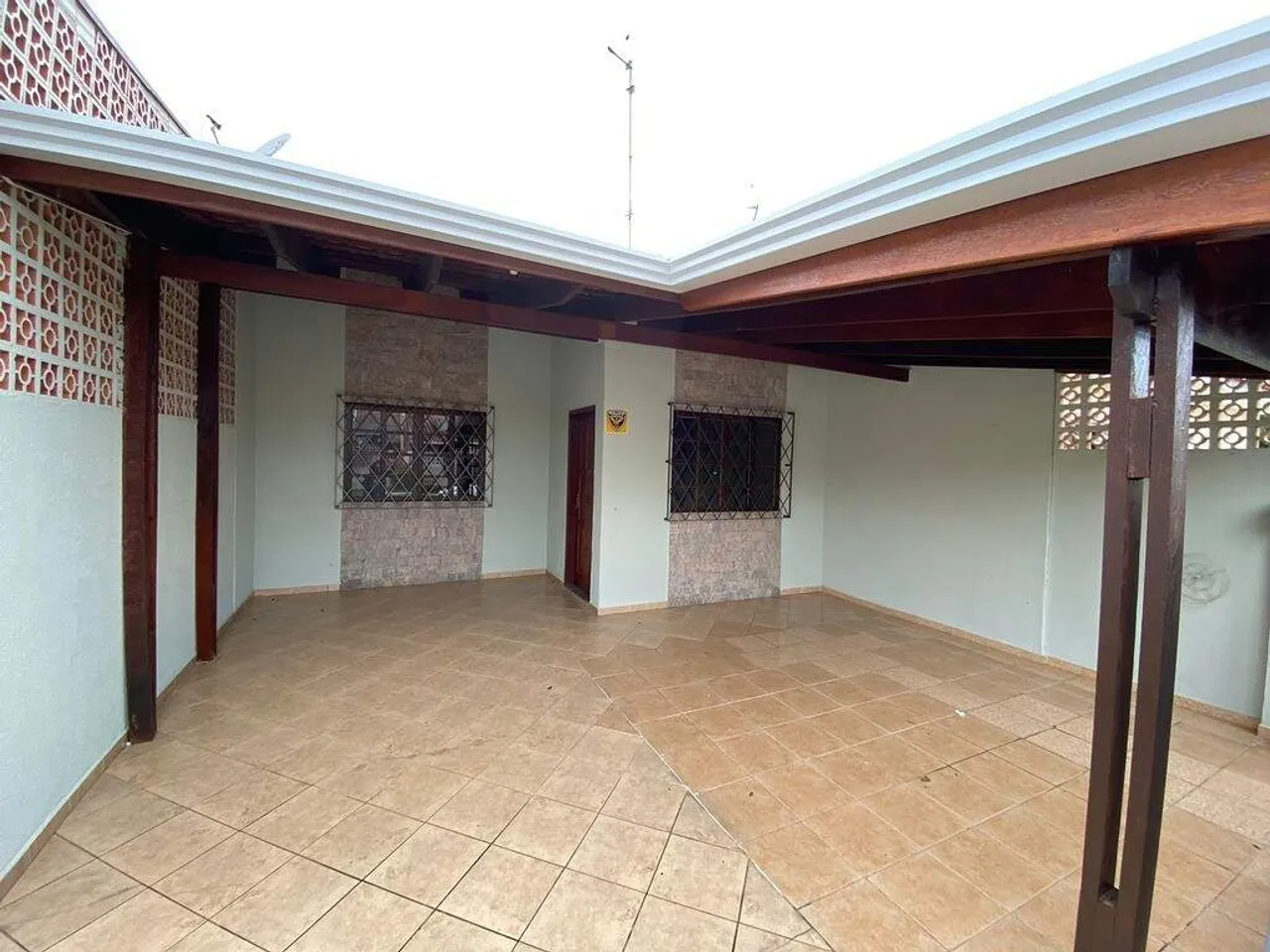 Casa com 52,6m² 2 quartos, para aluguel, no bairro Costeira em São José dos Pinhais