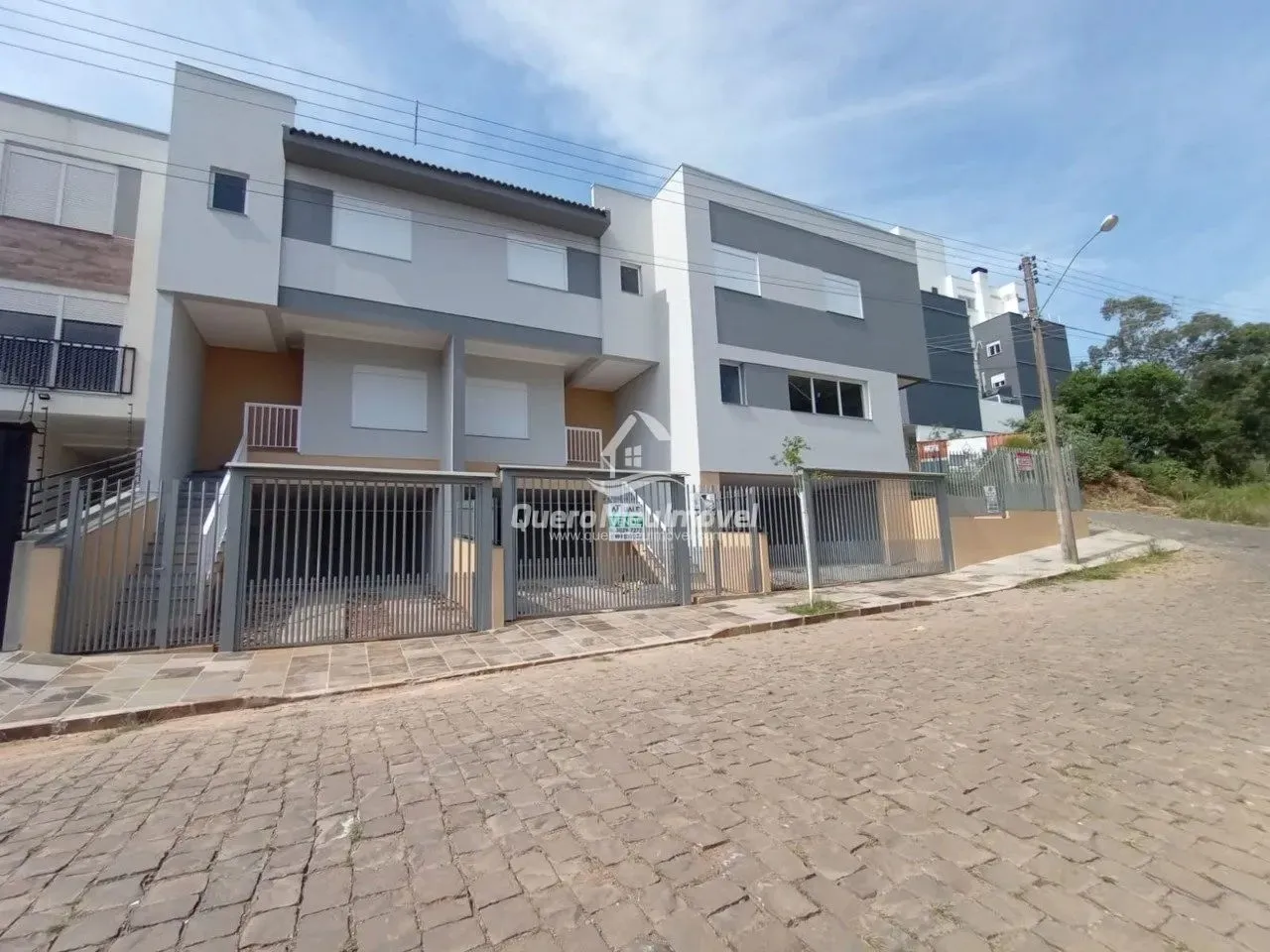 Sobrado à venda no bairro Colina Sorriso