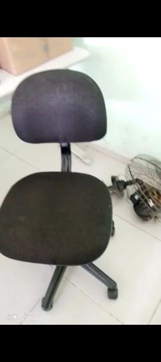 Cadeira de Escritório Giratória com Rodinhas - Foto 2