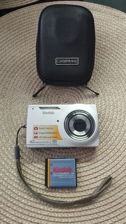 Câmera Digital Kodak 10MP Prata R$:350 Reais 