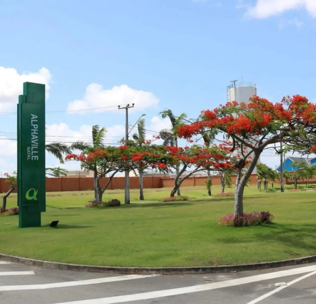 Locação - Casa com 5/4 - 330m² - Alphaville Natal