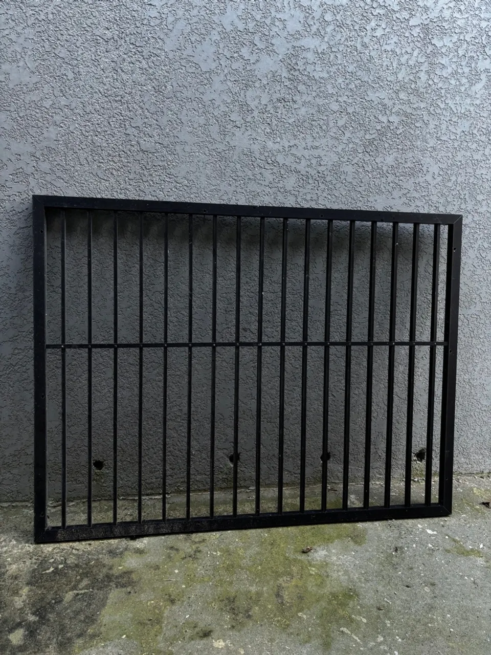 Vendo 3 Grades de proteção interna para janela