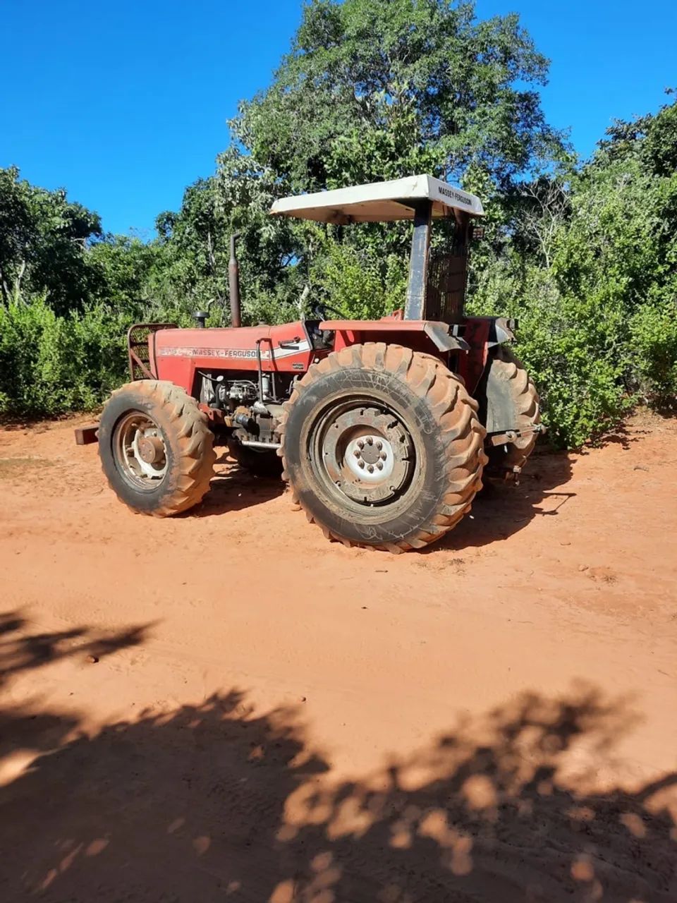 Trator Massey Ferguson 275