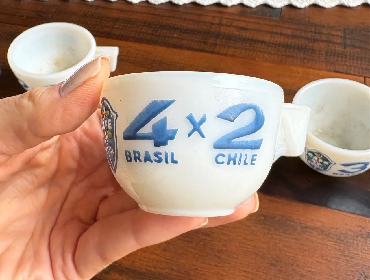 ? COLEÇÃO RARA - XÍCARAS DA COPA DO MUNDO 1958 / 1962 ? - Foto 5