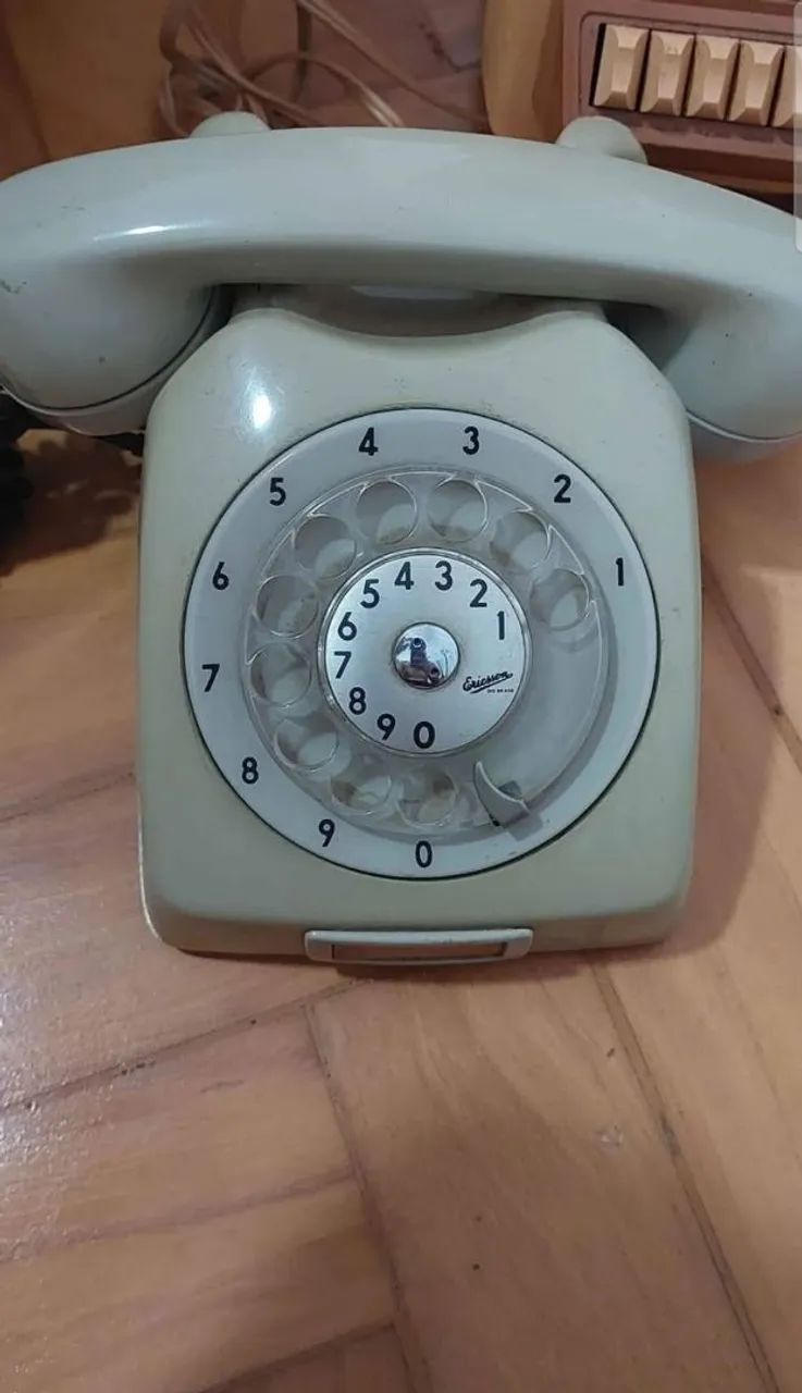 Telefone antigo de epoca