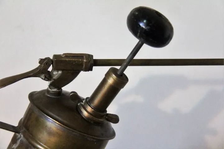 Pulverizador de Líquidos - Ind Argentina Procedencia Tigre - Bronze Anos 30 2