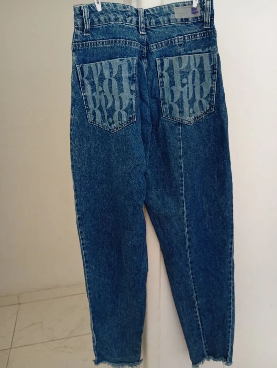  Promoção Calça Jeans com Detalhe Lateral - Foto 4