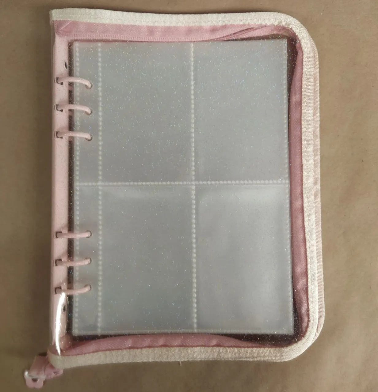 Binder A5 rosa fichário kpop + 14 folhas de 4 bolsos usadas