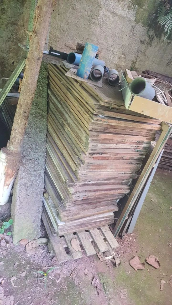 LOTE DE MADEIRA DE DEMOLIÇÃO, VÁRIOS TAMANHOS.ASSOALHOS, BATENTES CAIBROS, PEROBA ROSA, IP - Foto 6