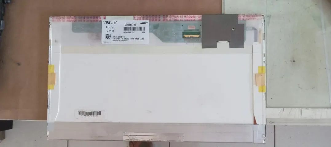telas 13,3 not book 14   pol e 11.6 Led  13.3 Led Lp133wh1 usadas perfeita 40 pinos - Foto 2