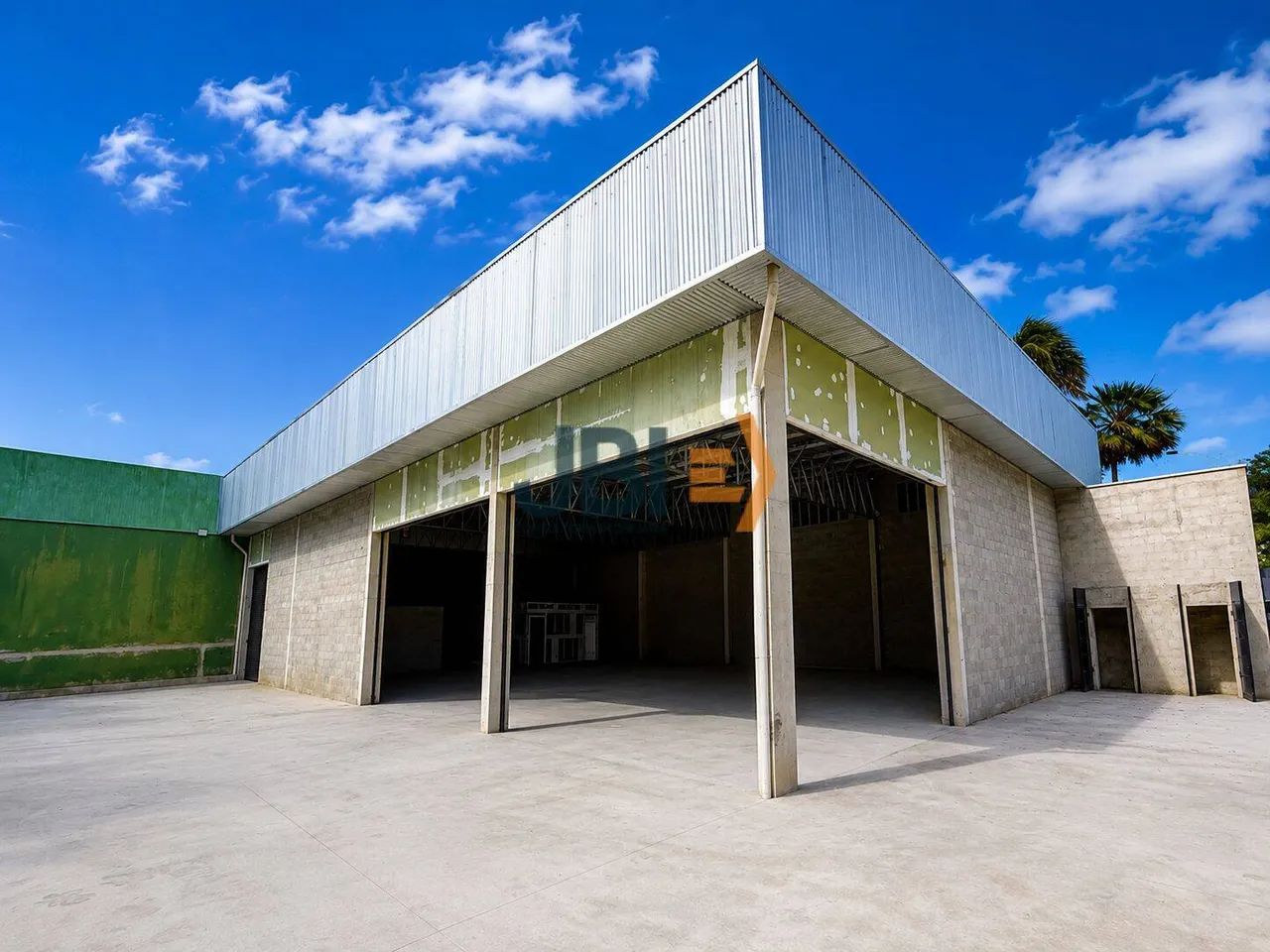 Galpão Comercial Amplo | Excelente Localização | Pronto para Operação - Foto 3