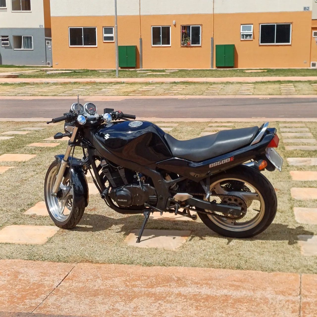 Suzuki GS500E 1996 - Foto 2