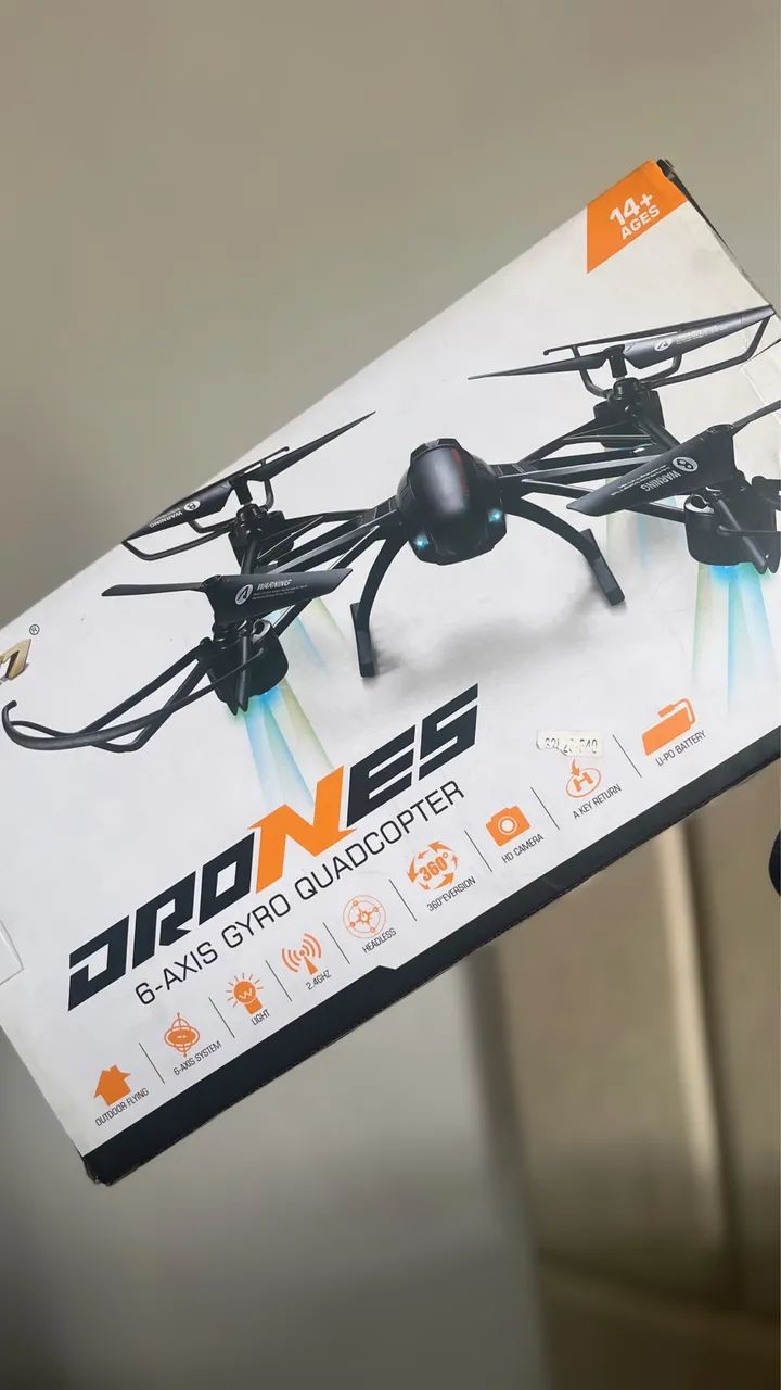 Drone FQ777 6 Eixos com Câmera HD - Pouco Usado
