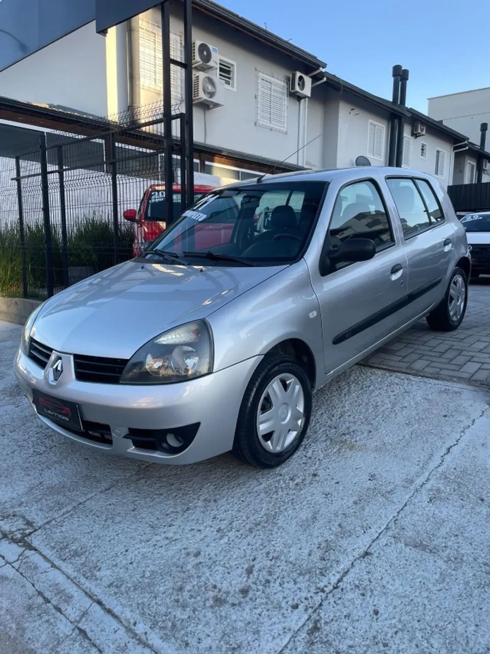 Renault Clio Hi-flex 1.0 16V 5P 2011 - Foto 3