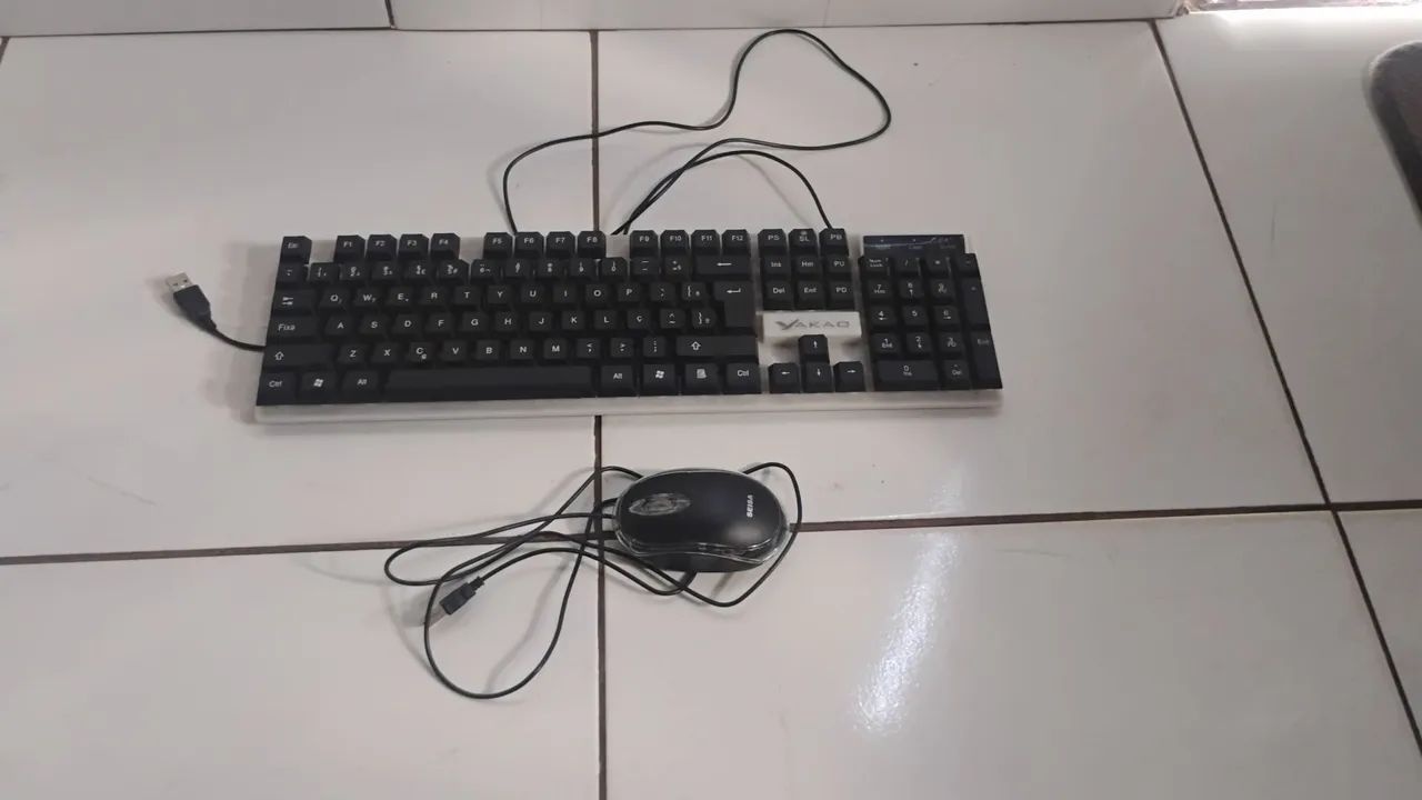 Kit Teclado RGB + Mouse com fio