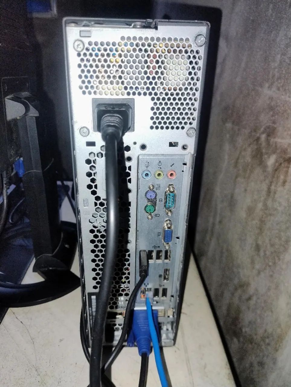 Pc Lenovo thinkcenter  - Foto 3