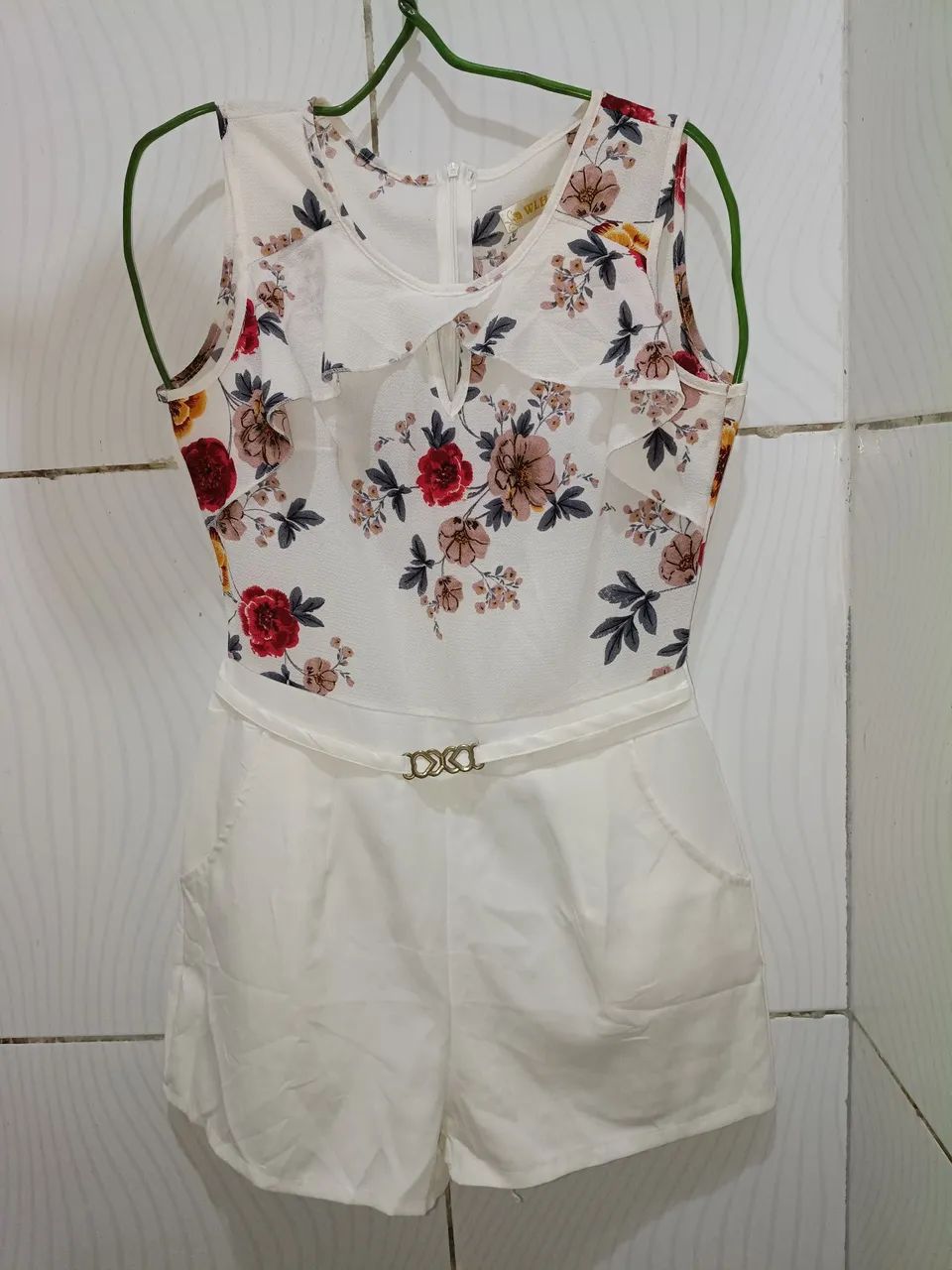 Macacão  Curto Branco Floral Feminino M  - Foto 3