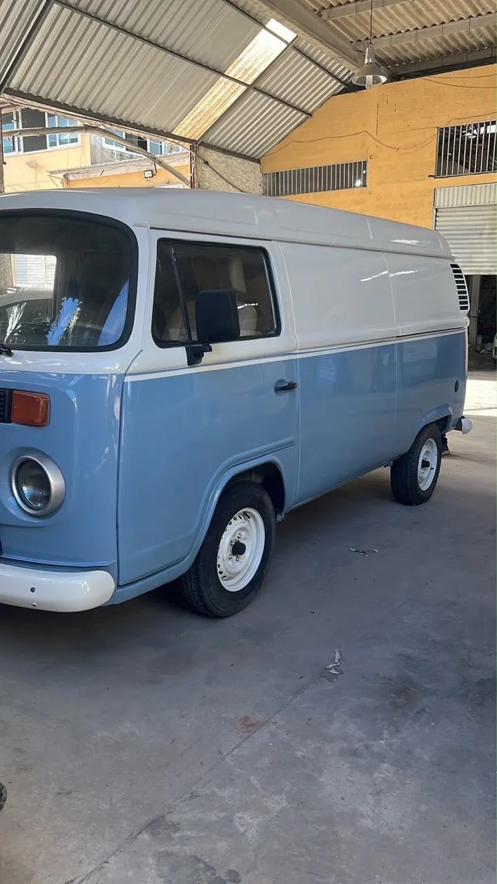 Volkswagen Kombi FURGÃO 2011