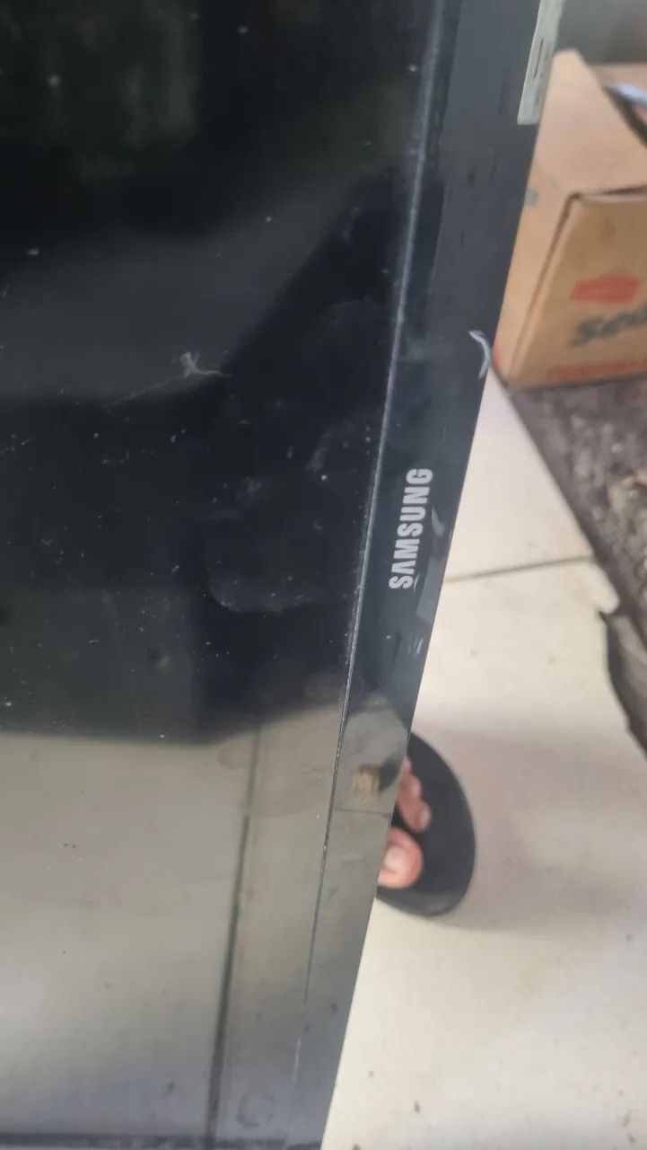 Vendo TV de 40 polegadas smart pra retirada de pecas  - Foto 3