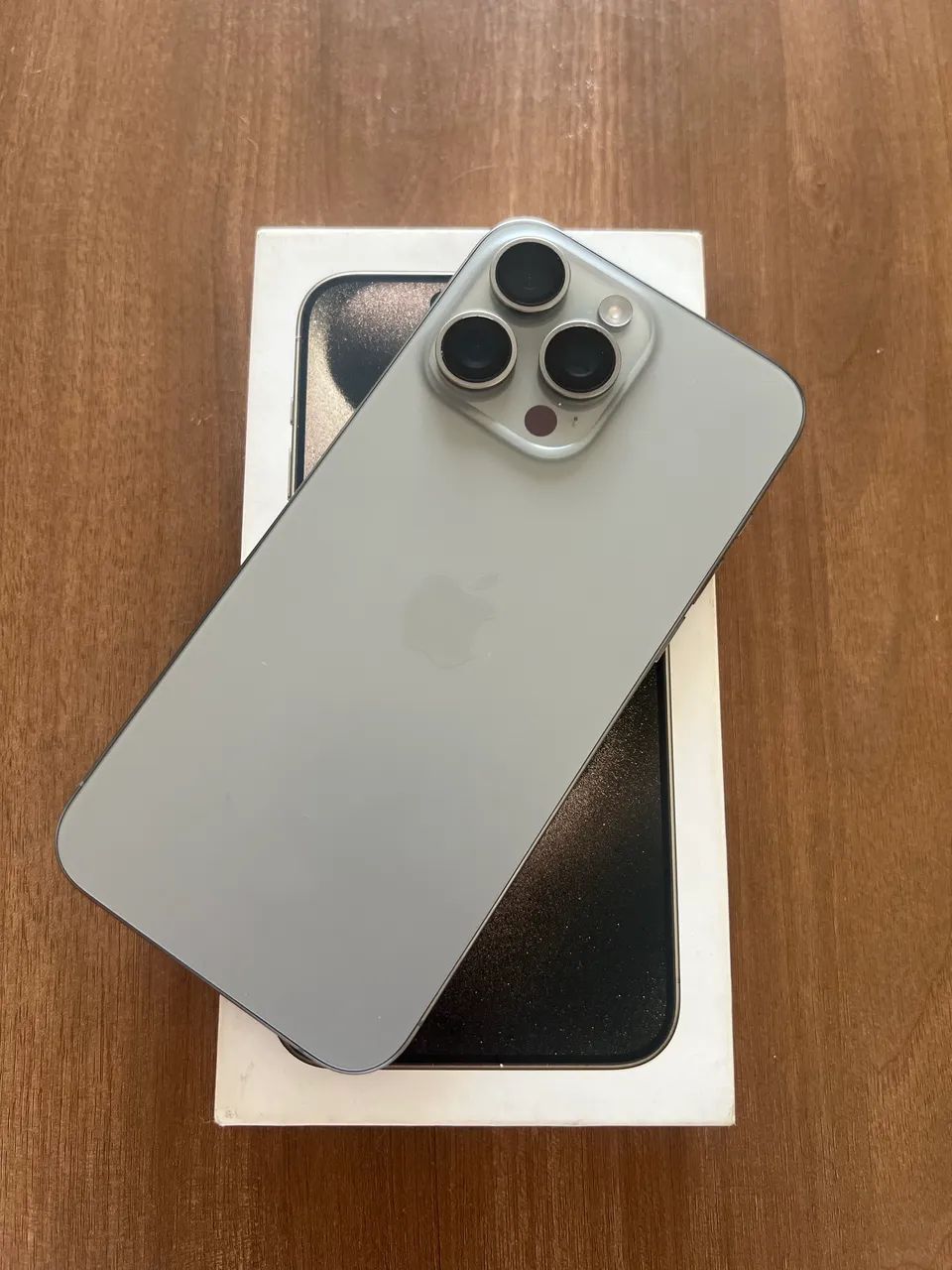 iPhone 15 Pro Max - Foto 2