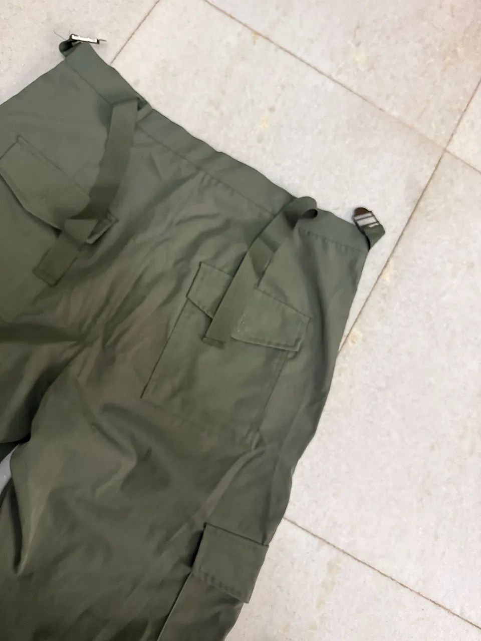 Calça M com ajuste de cintura  - Foto 5