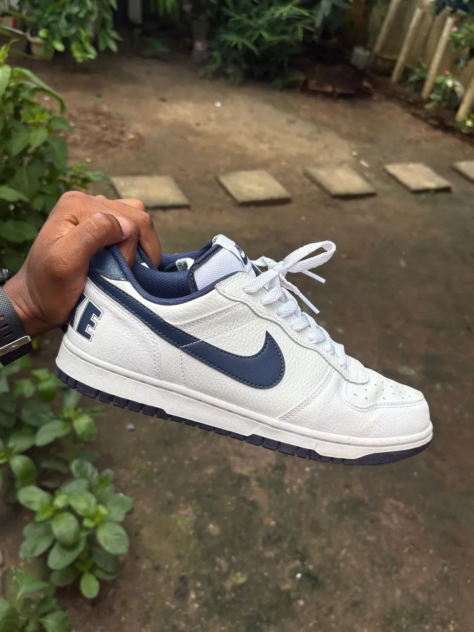 Tênis Nike Big Low