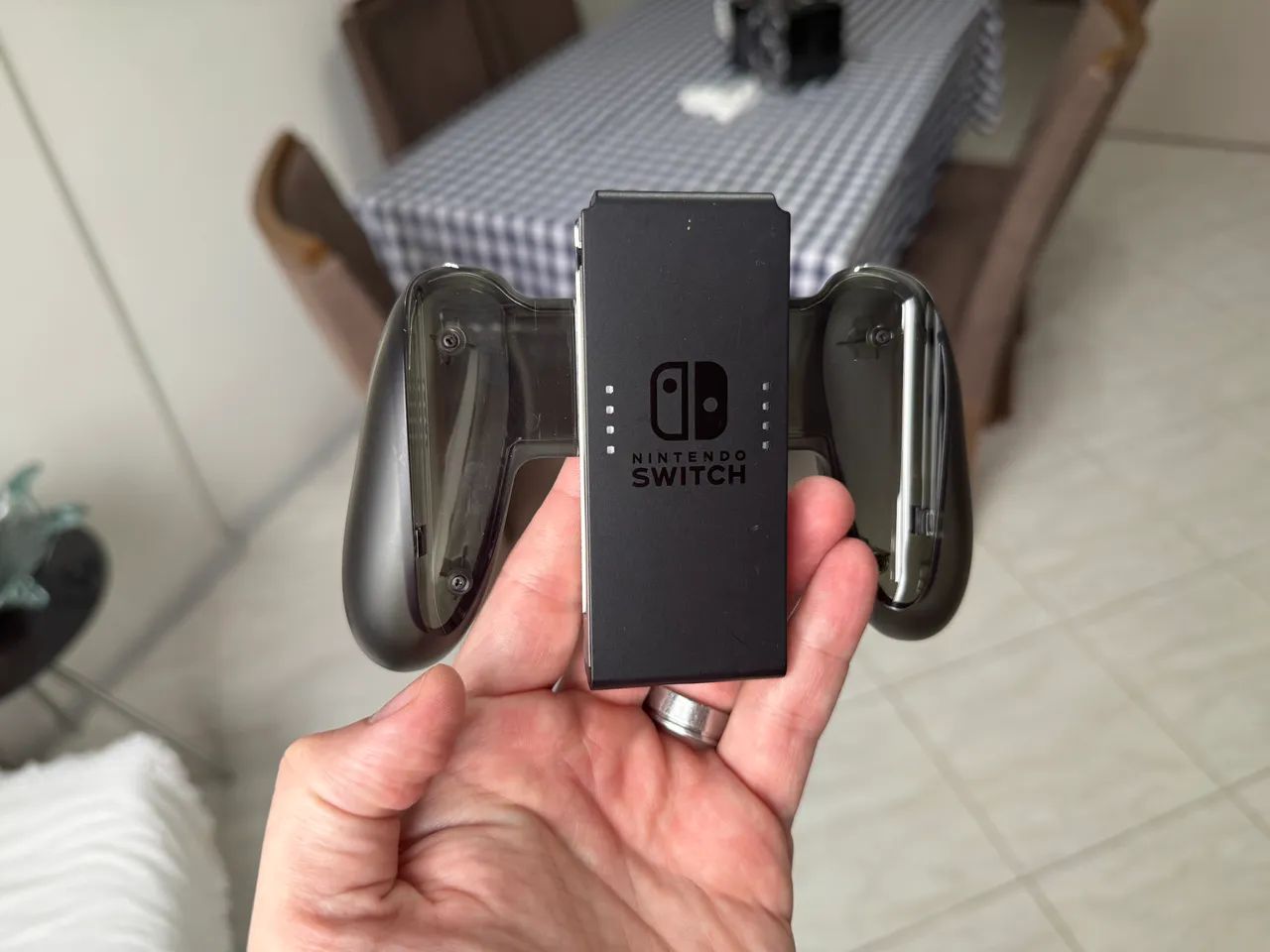 Joy-con charging grip Nintendo switch - Foto 2
